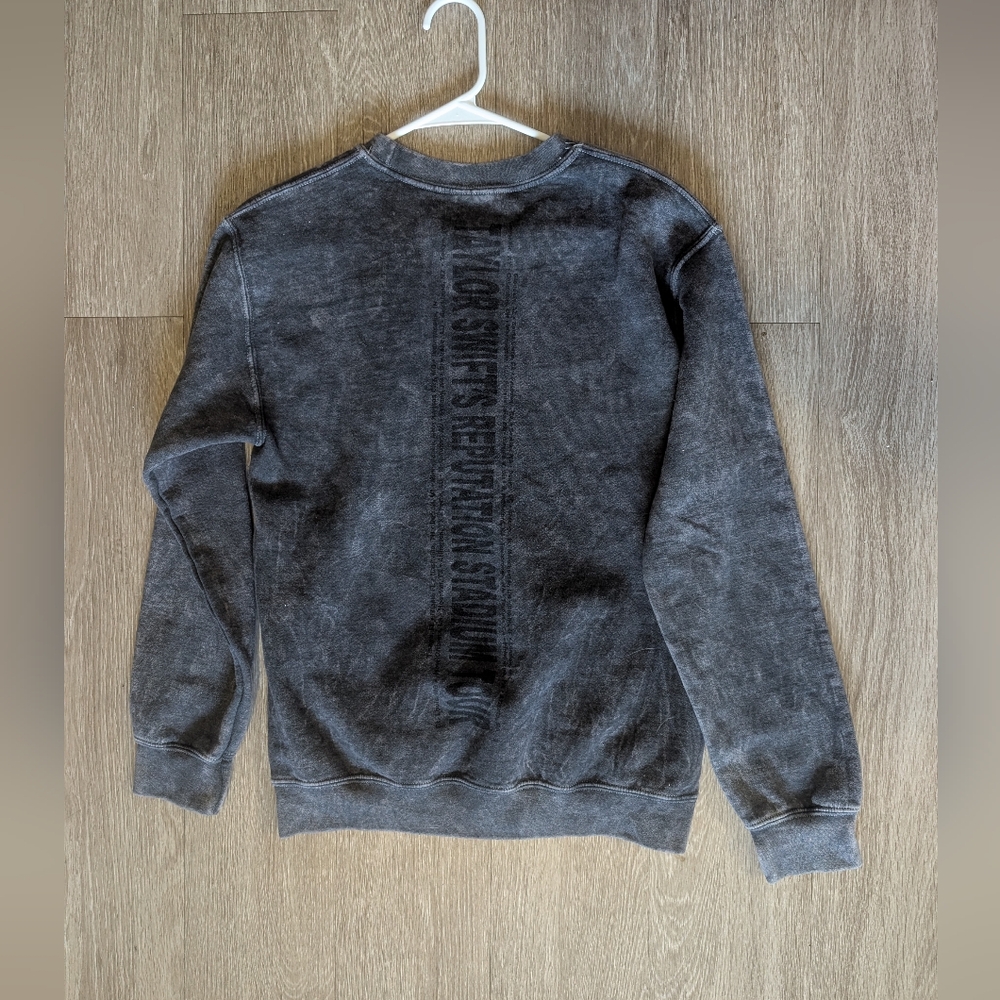 Taylor Swift Reputation Crewneck - Picture 3 of 4